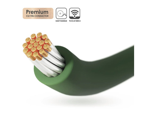 Nahaufnahme eines grünen Elektrokabels mit Kupfer- und Zinnleitern