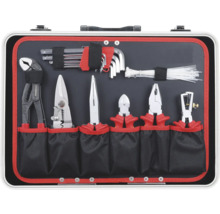 Werkzeugkoffer mit Zangen, Inbusschlüsseln und Kabelbindern