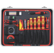Werkzeugkoffer mit Multimeter, Schraubendrehern, Spannungsprüfer, Messwerkzeug und Stift