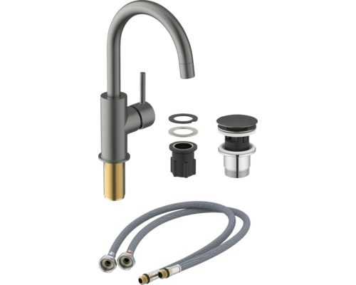 Armatur mit Zubehör und Anschlussschläuchen