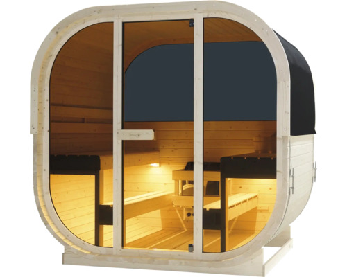 Fasssauna mit Glastür und Holzbänken