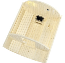 Innenansicht einer Holzfasssauna mit Ofen und Sitzbank