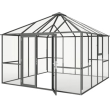 Gewächshaus mit geöffneter Tür aus Glas und Metall