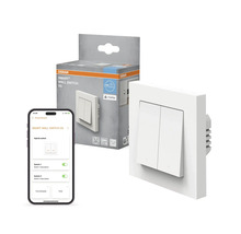 Osram Smart Plus Wandschalter 2G mit Verpackung und Smartphone-App