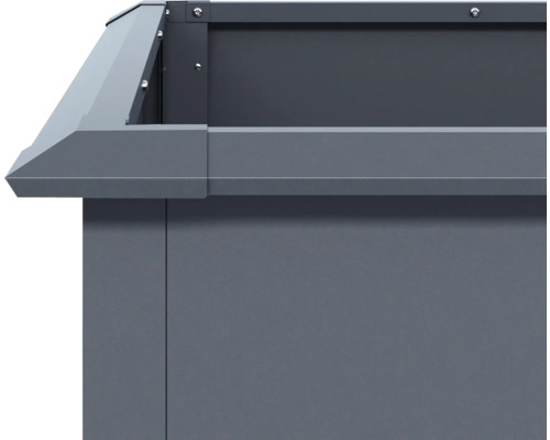 Detailansicht eines grauen Pflanzkastens