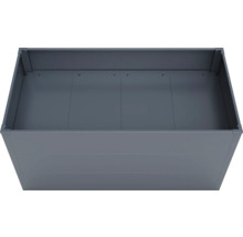 Grauer Pflanzkasten aus Metall für den Garten