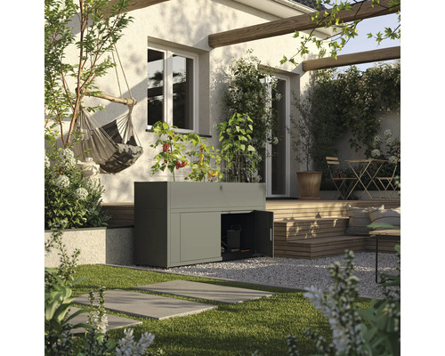 Garten mit Pflanzkasten, Stauraum und Hängematte