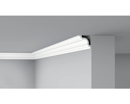 Eckbereich mit angebrachter Zierleiste