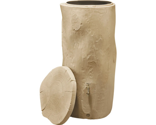 Beige Regentonne in Baumstamm-Optik aus Kunststoff mit metallischem Auslaufhahn und abnehmbarem Deckel.