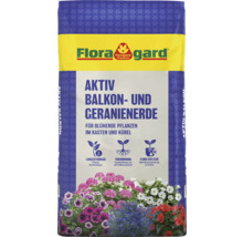 Floragard Aktiv Balkon- und Geranienerde für blühende Pflanzen im Kasten und Kübel Sack