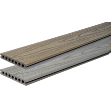 Zwei Terrassendielen aus Holzverbundwerkstoff mit Hohlkammern