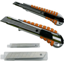 Zwei Cuttermesser mit Ersatzklingen