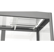 Detailansicht eines Gewächshausfensters mit Federmechanismus