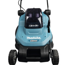 Blauer Makita Akku-Rasenmäher mit 36 Volt und 430 Millimeter Schnittbreite.