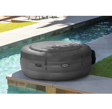 Aufblasbarer Whirlpool von Intex neben einem Schwimmbecken