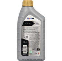 Rückseite einer 1 Liter Flasche Mobil 1 Motoröl 0W-40 mit Spezifikationen und Entsorgungshinweisen.