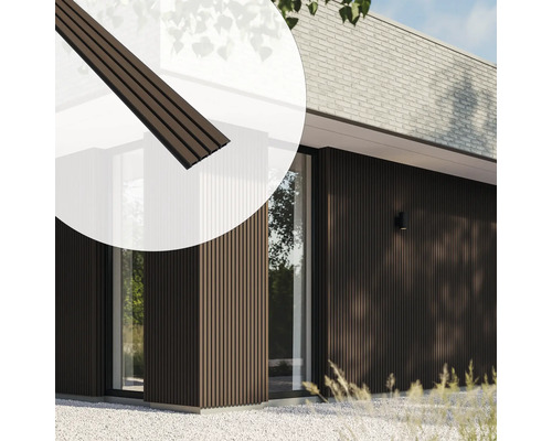 Fassade eines modernen Hauses mit Holzverkleidung