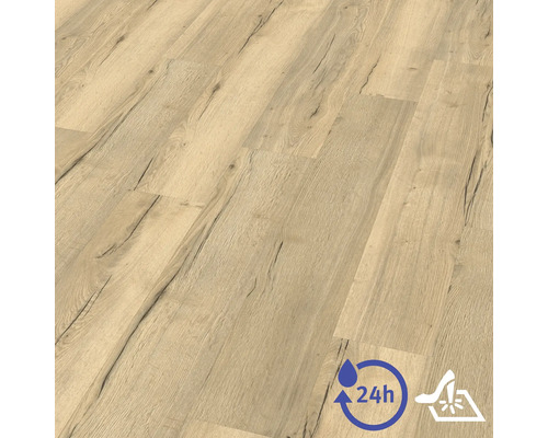 Laminatboden mit Eichenholzstruktur, 24 Stunden Wasserresistenz und Rutschhemmung.