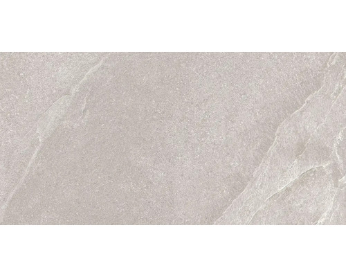 Fliese in Natursteinoptik mit feiner Textur und natürlicher Maserung.