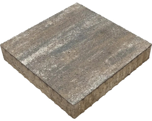 Quadratische Gehwegplatte aus Beton in Grau und Braun mit strukturierter Oberfläche für Garten und Terrasse.