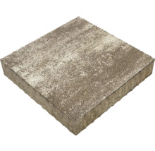 Quadratische Gartenplatte aus Beton mit rauer Oberfläche für den Außenbereich.