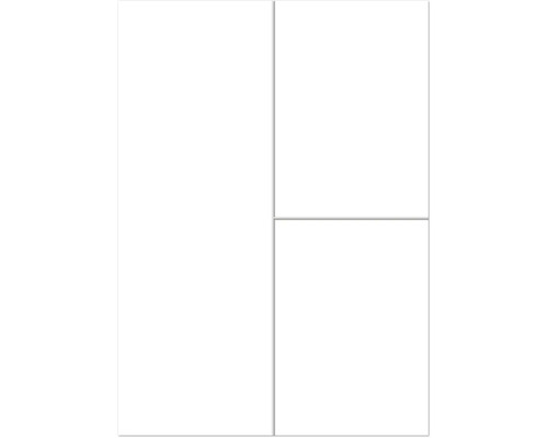 Detailaufnahme eines weißen Türblatts mit minimalistischer Längs- und Querfräsung.