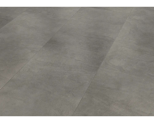Großformatige Bodenfliesen in Betonoptik mit matter Oberfläche in Grau.