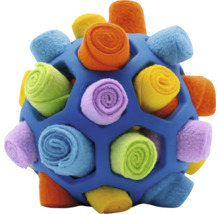 Interaktiver Schnüffelball für Hunde, blaues Gittergehäuse mit bunten Stoffrollen aus Fleece zum Verstecken von Leckerlis.
