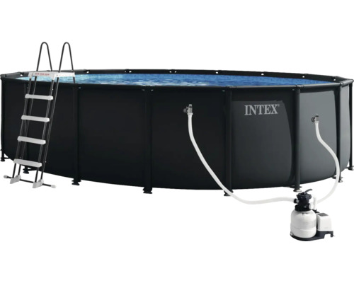 Intex Aufstellpool oval mit schwarzer Außenwand, Sicherheitsleiter und Sandfilteranlage.