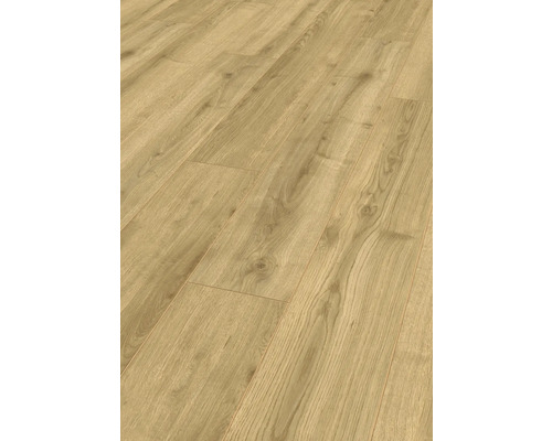 Laminatboden in Eichenoptik mit natürlicher Holzmaserung und sichtbaren Astlöchern.