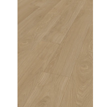 Laminatboden in Eichenoptik mit natürlicher Holzmaserung und Längsdielen.