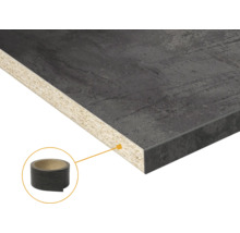 Küchenarbeitsplatte in Steinoptik mit Spanplattenkern und passendem Kantenband zur Kantenversiegelung.