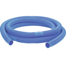 Blauer, flexibler, geriffelter Poolschlauch aus Kunststoff, aufgerollt.
