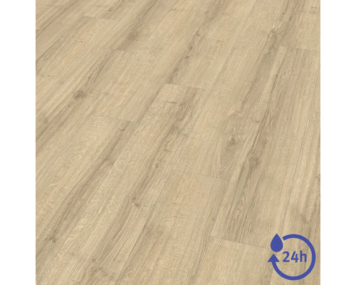Laminatboden in Eichenoptik, 24 Stunden Wasserresistenz.