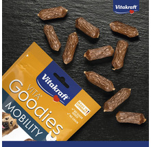 Vitakraft Logo, Vita Goodies Mobility Hundesnacks in Wurstform, ohne Zuckerzusatz, getreidefrei, hergestellt in Deutschland.