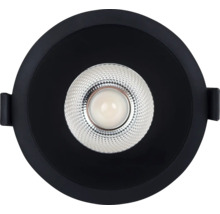 Runder LED-Einbaustrahler in Schwarz mit silbernem Reflektor und seitlichen Montagefedern.