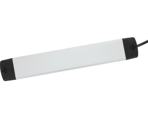 Schmale LED-Unterbauleuchte mit weißem Gehäuse, schwarzen Endkappen und integriertem Anschlusskabel.