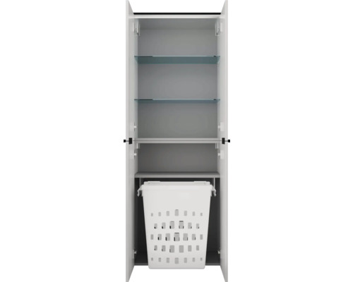 Badezimmer-Hochschrank mit zwei Glaseinlegeböden und einem integrierten Wäschekorb, geöffnete Tür.