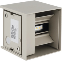 Würfelförmige LED-Wandleuchte mit integrierten Leuchtdioden, 100x100x100 Millimeter, 308 Lumen, 3000 Kelvin.