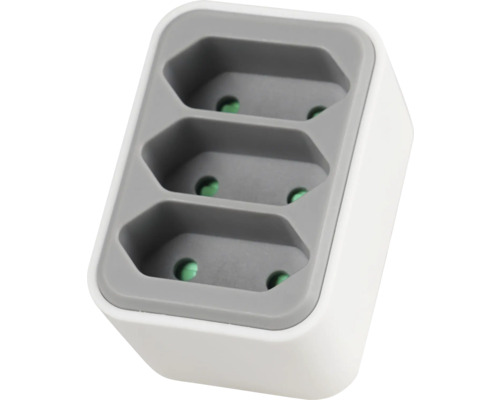 Dreifach-Steckdosenadapter für Eurostecker aus Kunststoff in Weiß und Grau.