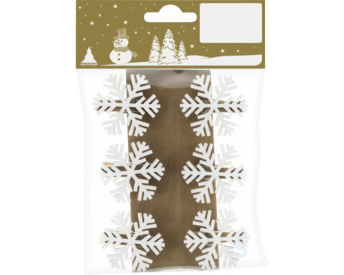 Sechs hölzerne Dekoklammern in Form von weißen Schneeflocken für die Weihnachtsdekoration.