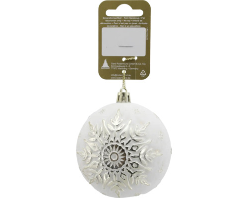 Weiße Christbaumkugel mit silbernem Schneeflocken-Motiv und goldener Aufhängung.