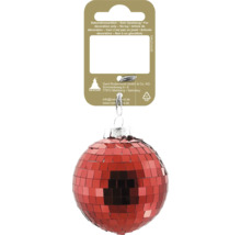 Rote Weihnachtskugel im Diskokugel-Design mit reflektierenden Plättchen, silberner Kappe und Aufhängeschleife.
