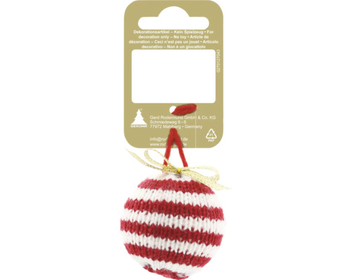 Gestrickte Christbaumkugel, rot-weiß gestreift, goldene Schleife, rotes Band. Inklusive Geroma Logo, Entsorgungssymbol Papier und Warnhinweis kein Spielzeug.