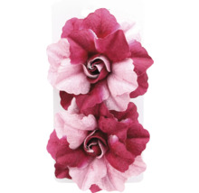 Zwei künstliche Rosen aus Stoff.