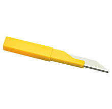 Abbrechklingen für Cuttermesser in einem gelben Kunststoffspender.