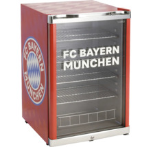 Kleiner Getränkekühlschrank mit Glasfront, FC Bayern München Logo an der Seite und Schriftzug auf der Tür, Metallgitterböden im Inneren.