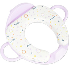 Gepolsterter Toilettensitzverkleinerer für Kinder mit seitlichen Haltegriffen und Tiermotiven.
