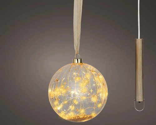 Hängende LED-Glaskugel für Weihnachten mit goldenem Sternenmuster und warmweißen LED-Lichtern.