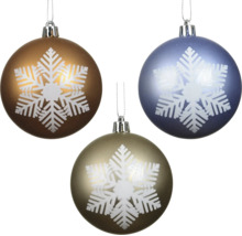 Drei Christbaumkugeln mit Schneeflocken-Motiv in Blau, Gold und Bronze, mit Aufhänger.